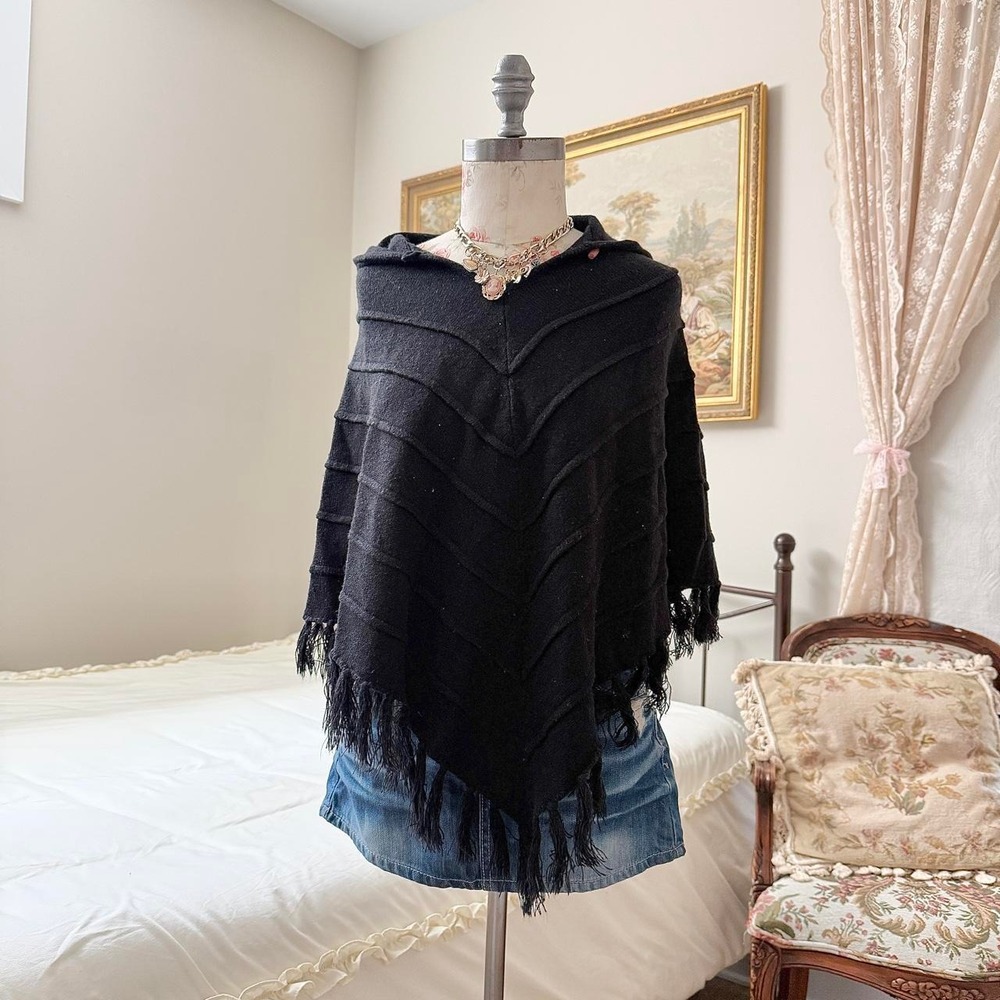 Black Fringe Poncho  Modern Suspicious Hues size small